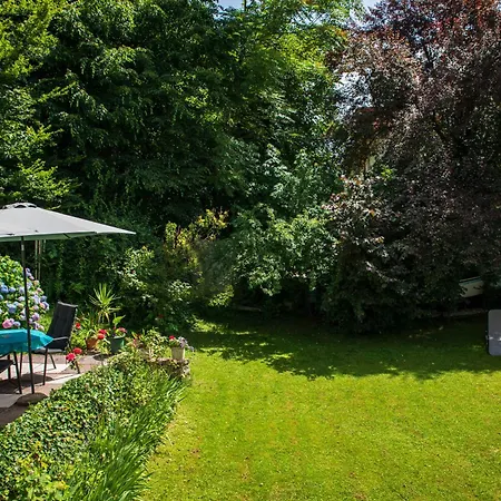 Garni Seeroesl Am Woerthersee , Kaernten מלון