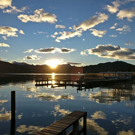 Garni Seeroesl Am Woerthersee , Kaernten מלון *