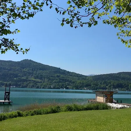 מלון Garni Seeroesl Am Woerthersee , Kaernten