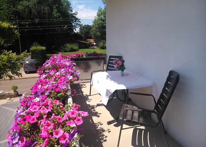 Hotel Garni Seeroesl Am Woerthersee , Kaernten