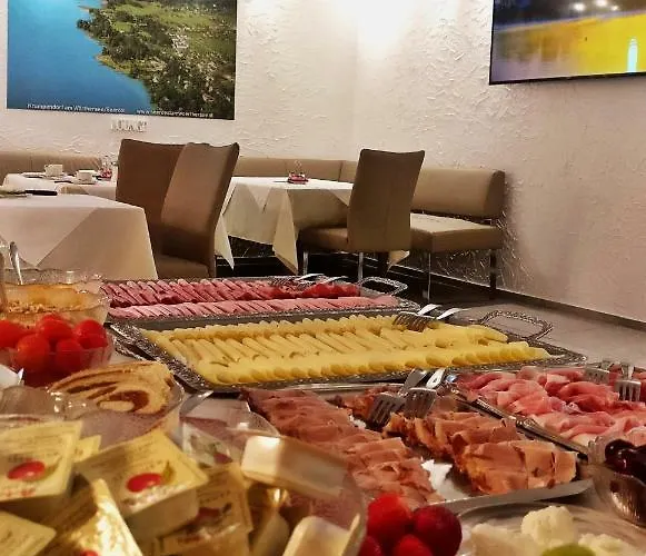 Garni Seeroesl Am Woerthersee , Kaernten * Krumpendorf